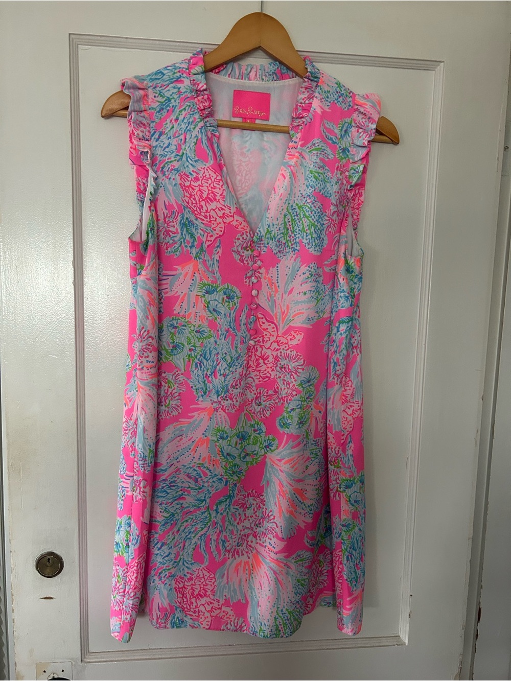 Lilly Pulitzer Cally soft shift dress is “Seaing Things” size 8